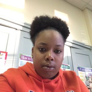 Meet your Posher, Alexus